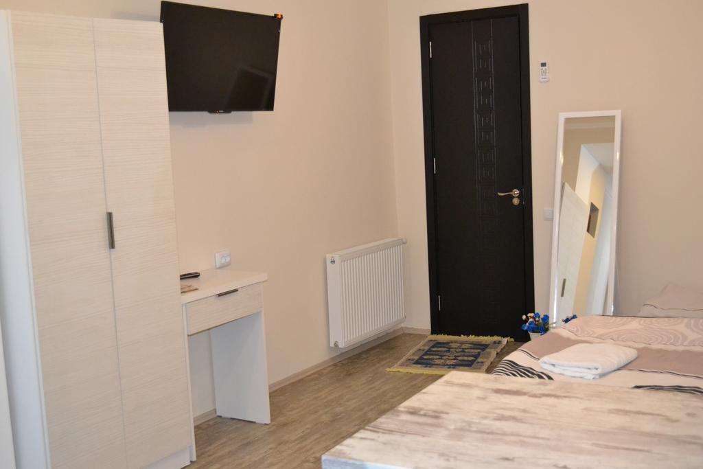 Family Apartment In Avlabari Тбілісі Екстер'єр фото