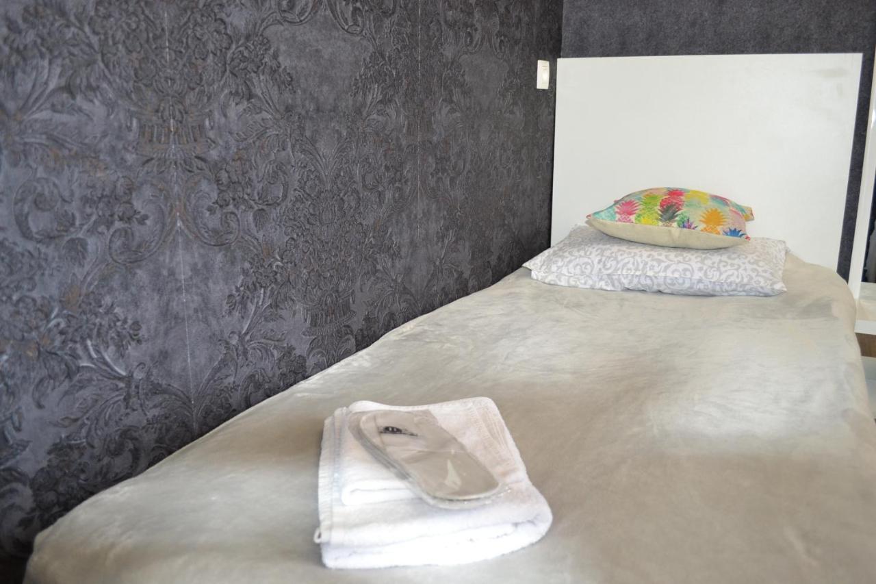 Family Apartment In Avlabari Тбілісі Екстер'єр фото