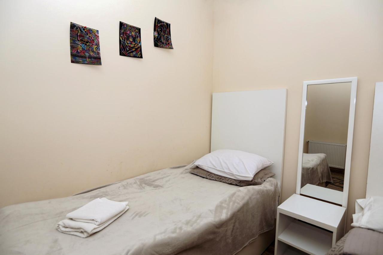 Family Apartment In Avlabari Тбілісі Екстер'єр фото